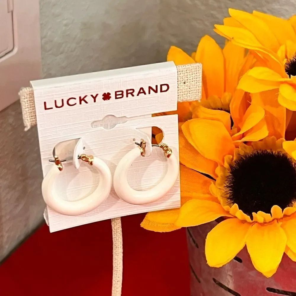 NWT Lucky 🍀 Brand White Earrings #LBER2